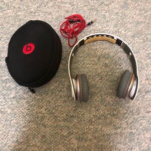 White beats headphones